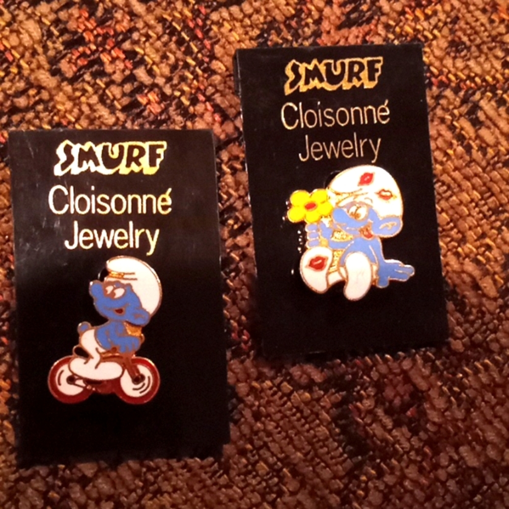 SOLD! Item has been SOLD! Two Vintage Smurf pins, 1970s, on original cards.